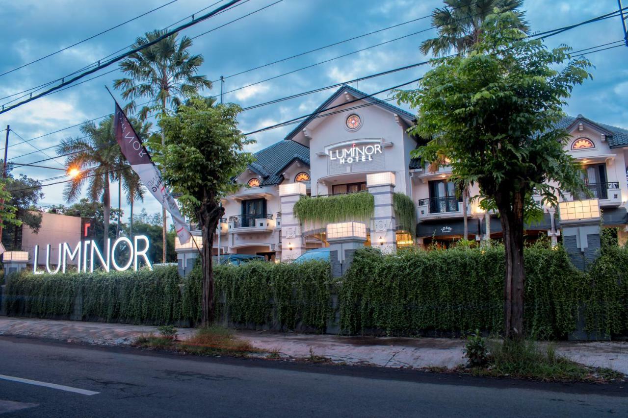 Luminor Hotel Jember By Wh Exterior photo